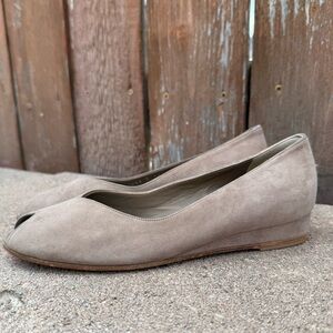 Bruno Magli Women’s Tan Taupe Leather Suede Peep Toe Flats Slip On Shoe Size 5.5